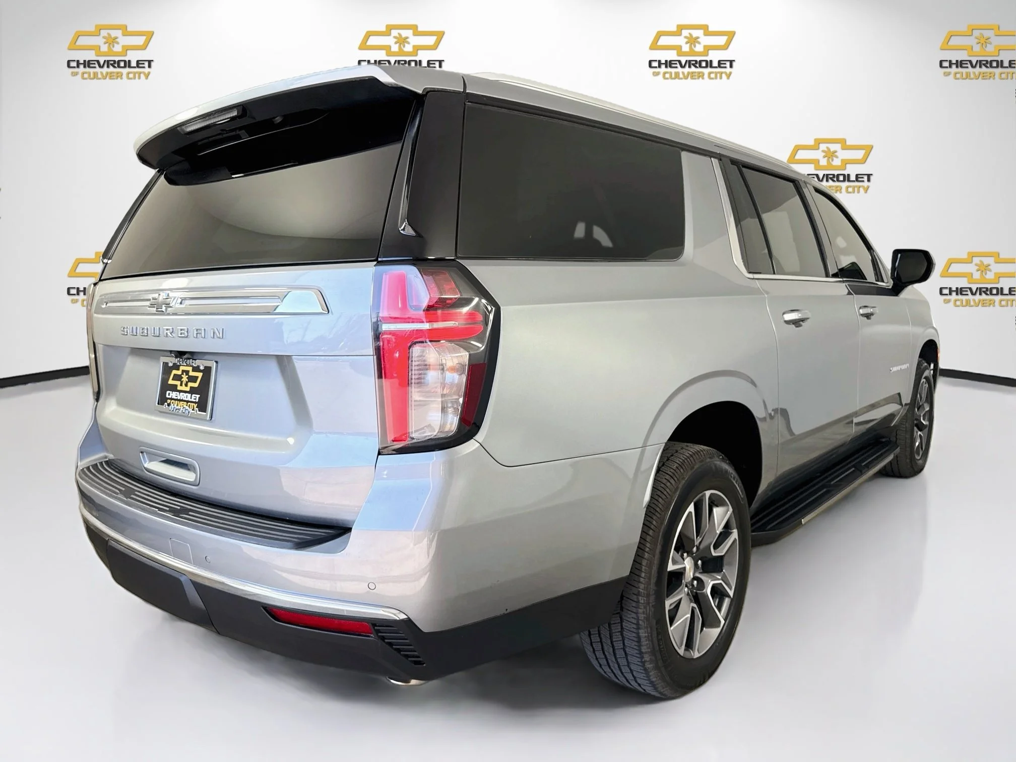 Used 2023 STERLING GRAY METALLIC Chevrolet LS image 8