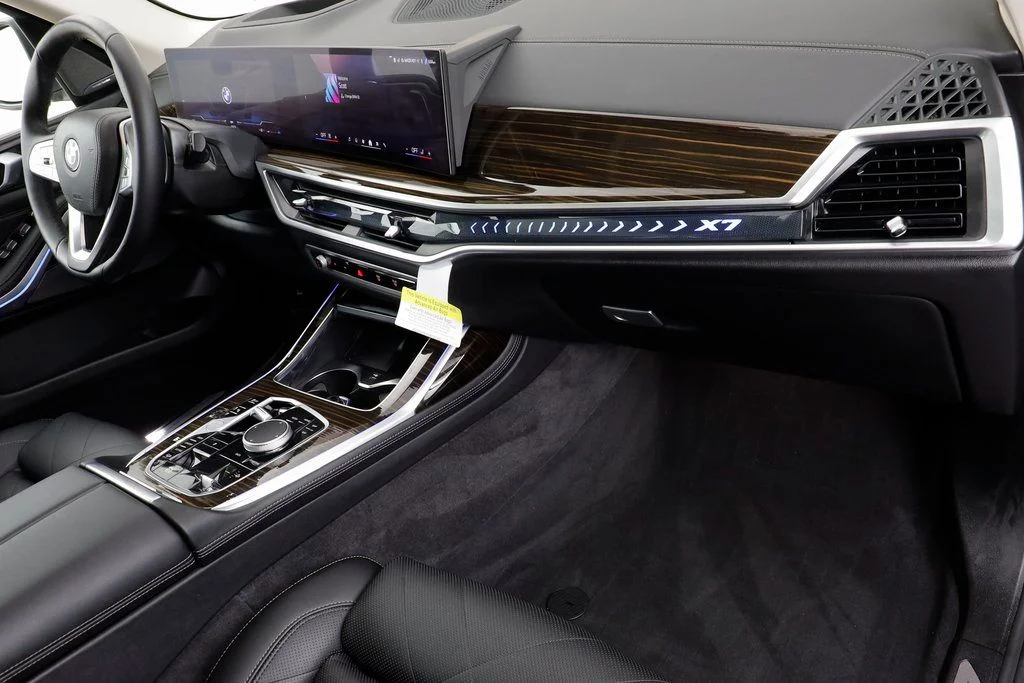 2026 BMW X7 40i - Photo 21