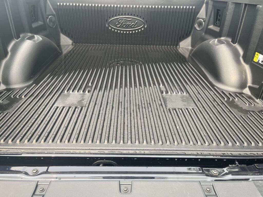 New 2026 Antimatter Blue Metallic Ford XLT image 18