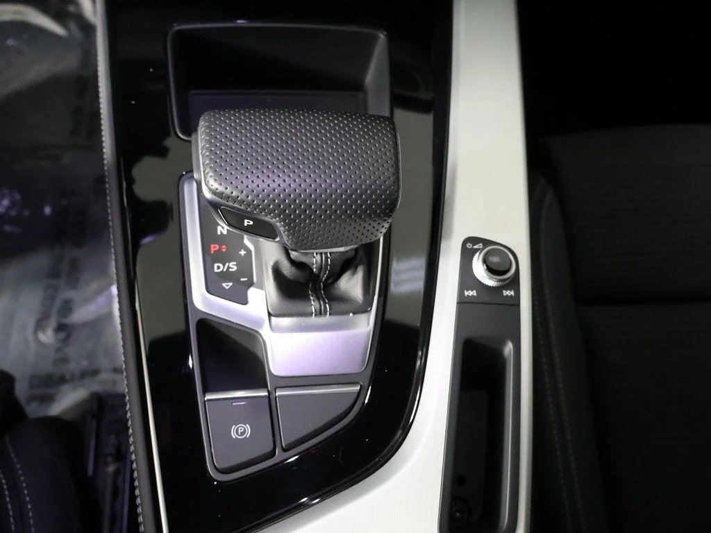 Used 2022 Black Audi Premium Plus image 46