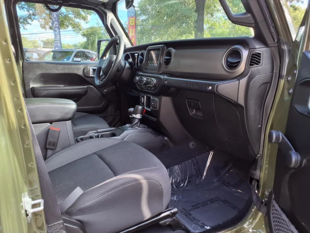2022 Jeep Wrangler Unlimited Sport - Photo 14