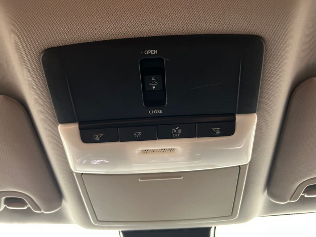 Used 2019 Black Nissan 2.5 SV image 29