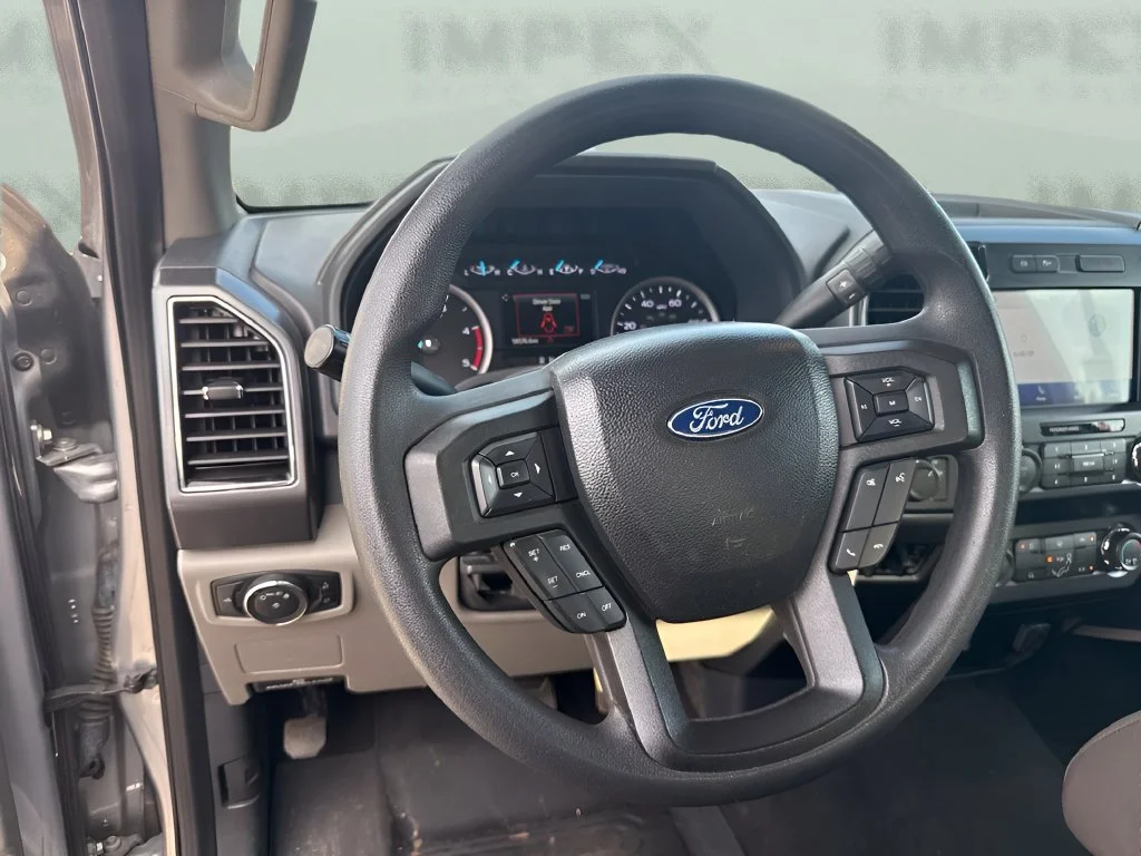 Used 2022  Ford XL image 11