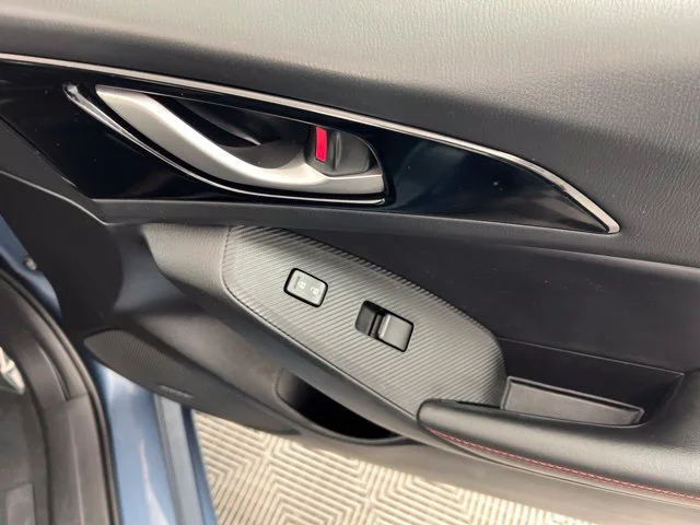 Used 2016 Blue Mazda i Grand Touring image 24
