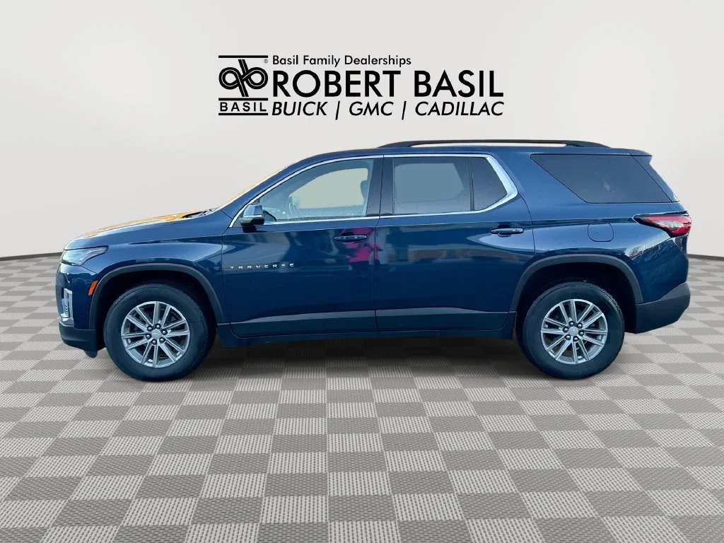 Used 2022 NORTHSKY BLUE METALLIC Chevrolet LT Cloth image 2