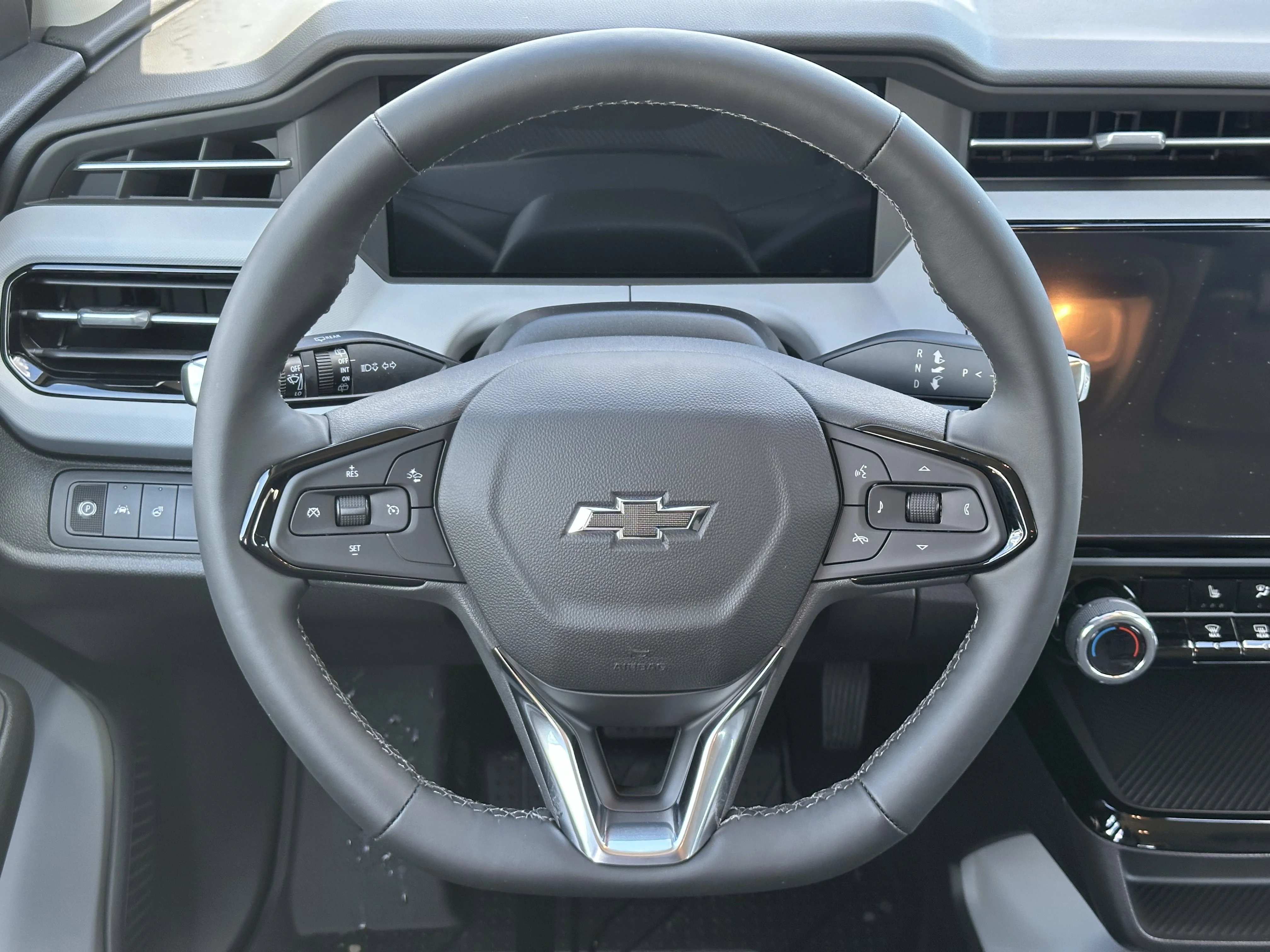 New 2027 Summit White Chevrolet LT image 11
