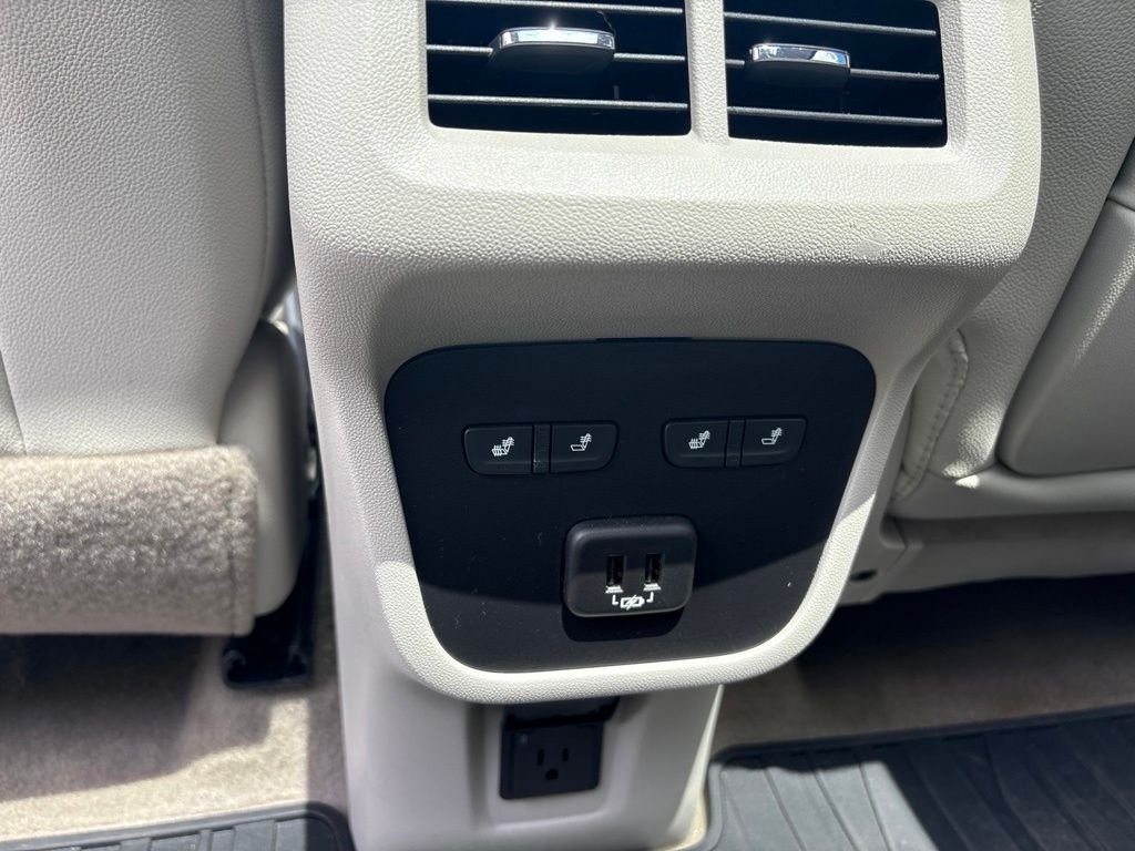 Used 2020 Black GMC Denali image 21