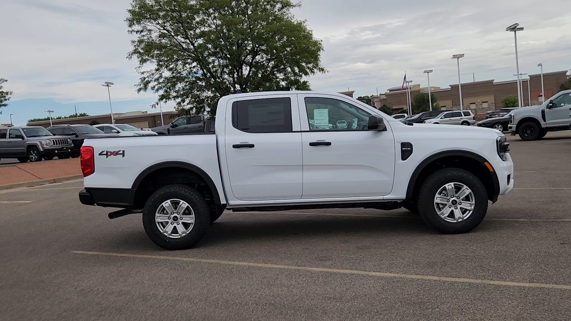 New 2026 Oxford White Ford XL image 11