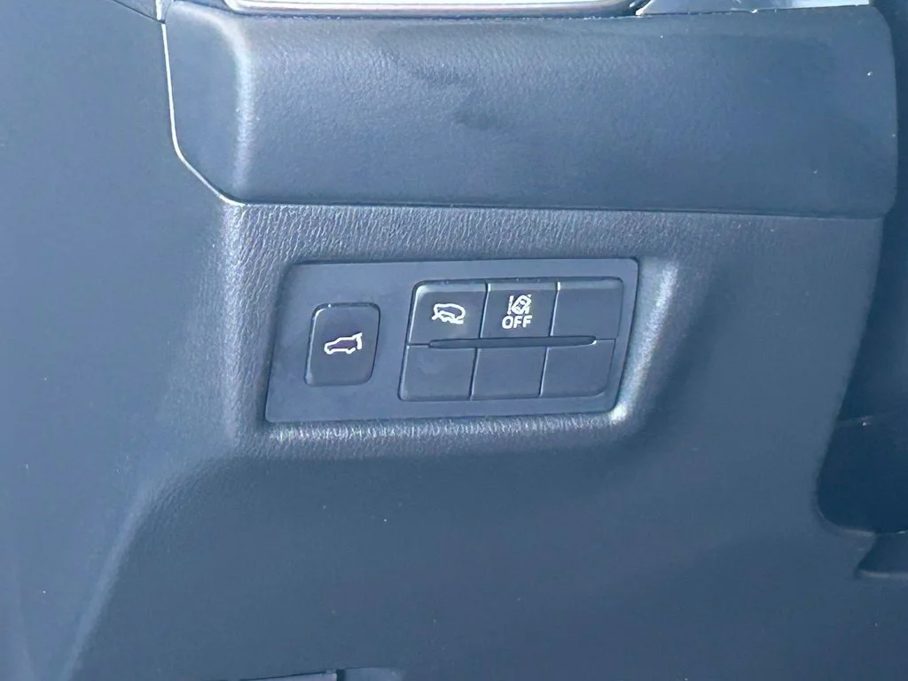 Used 2021 Polymetal Gray Metallic Mazda Carbon Edition image 35