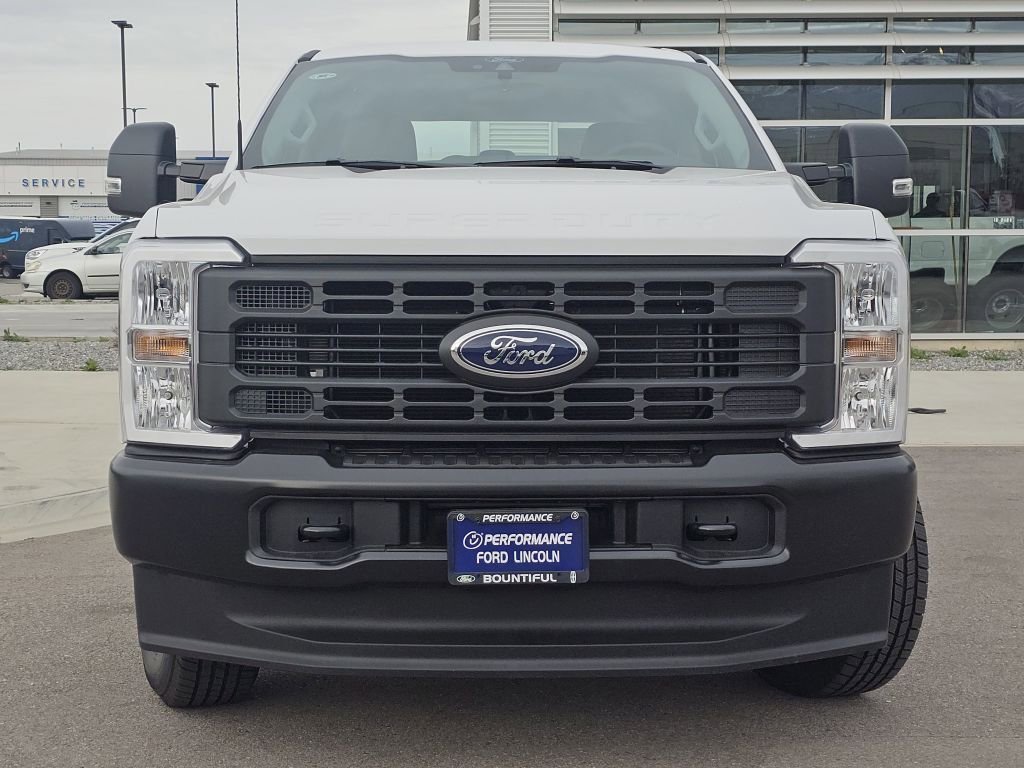 New 2026 Oxford White Ford XL image 3