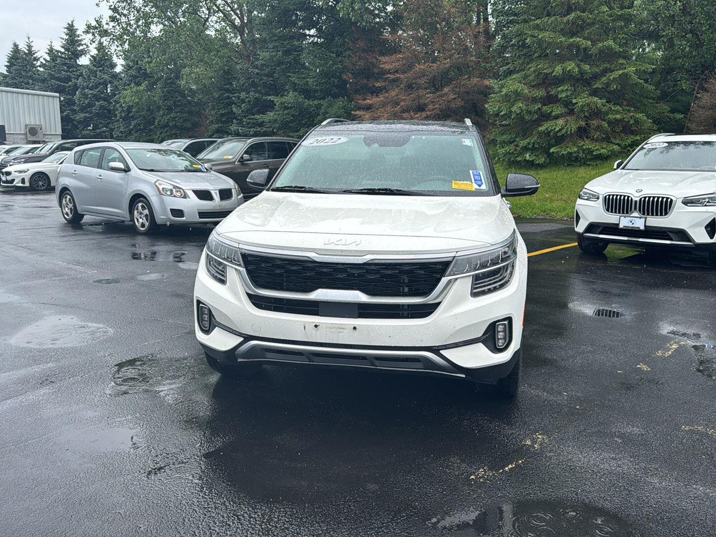 Used 2022 Clear White/Black Roof Kia SX image 8
