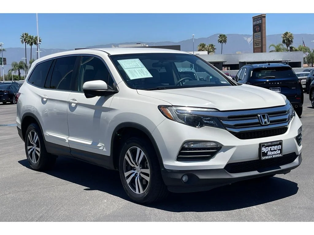 Certified Used 2018 White Diamond Pearl Honda EX image 8