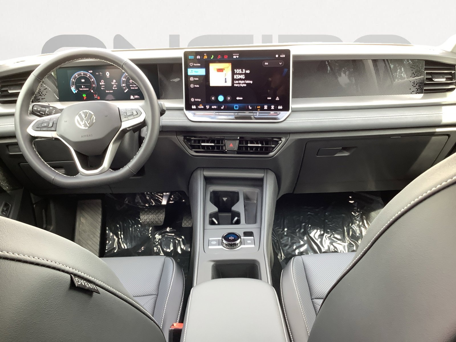 New 2026 Platinum Gray Metallic Volkswagen SE image 13