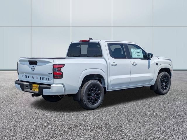 New 2026 Glacier White Nissan Crew Cab SV image 5