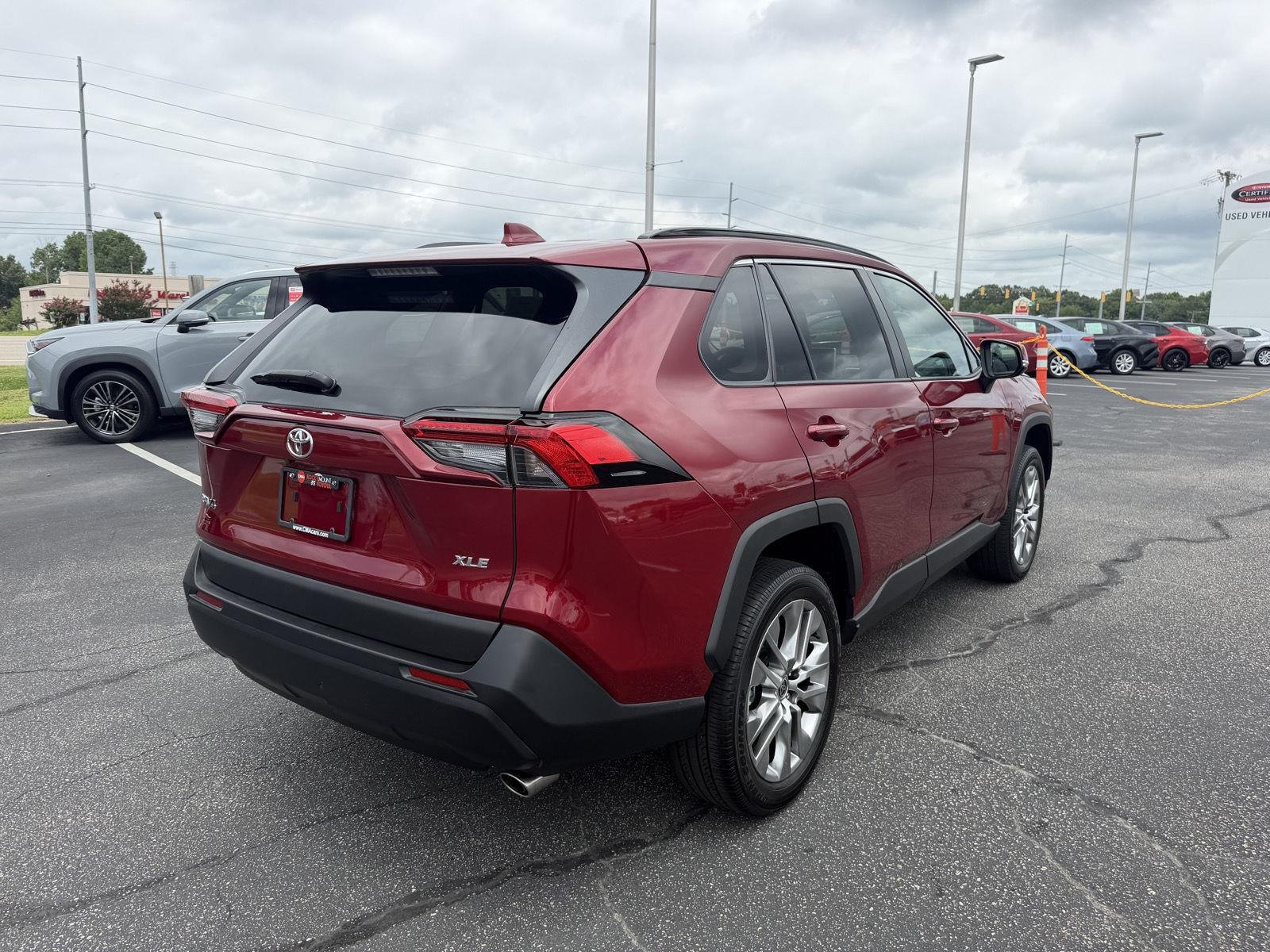 Used 2023 Ruby Flare Pearl Toyota XLE Premium image 7