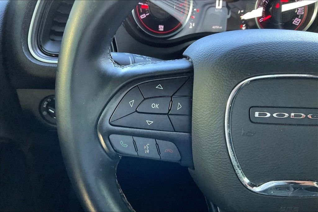 Used 2017 White Knuckle Clearcoat Dodge R/T image 10
