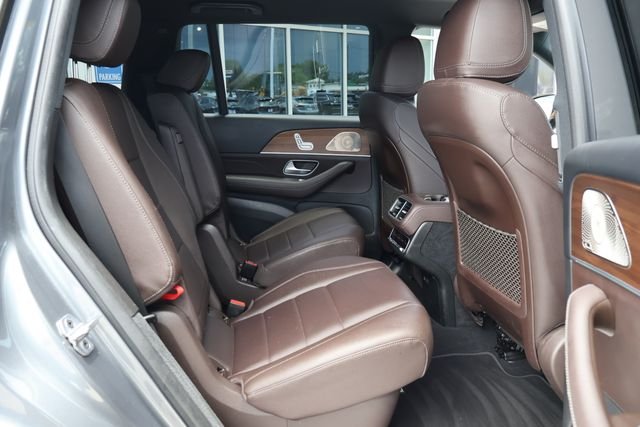 Used 2022  Mercedes-Benz GLS 450 image 25