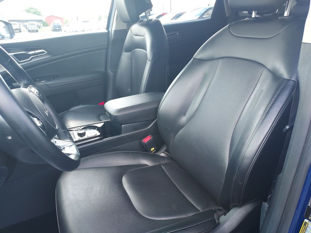 Used 2024 Blue Kia EX image 17