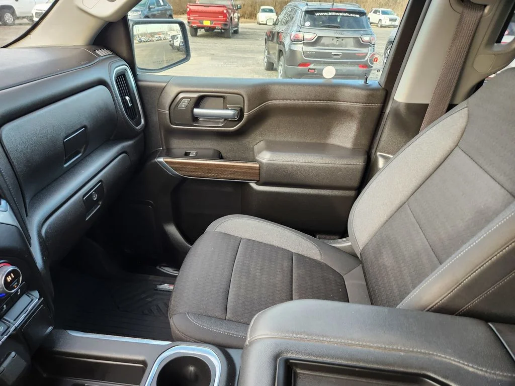 Used 2022 Silver Chevrolet Trail Boss Crew 4X4 image 14
