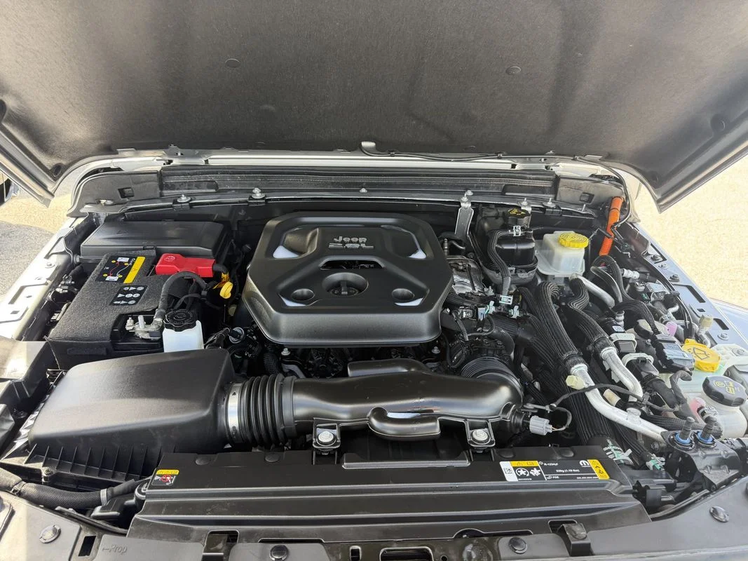 Used 2021  Jeep Unlimited Sahara image 19