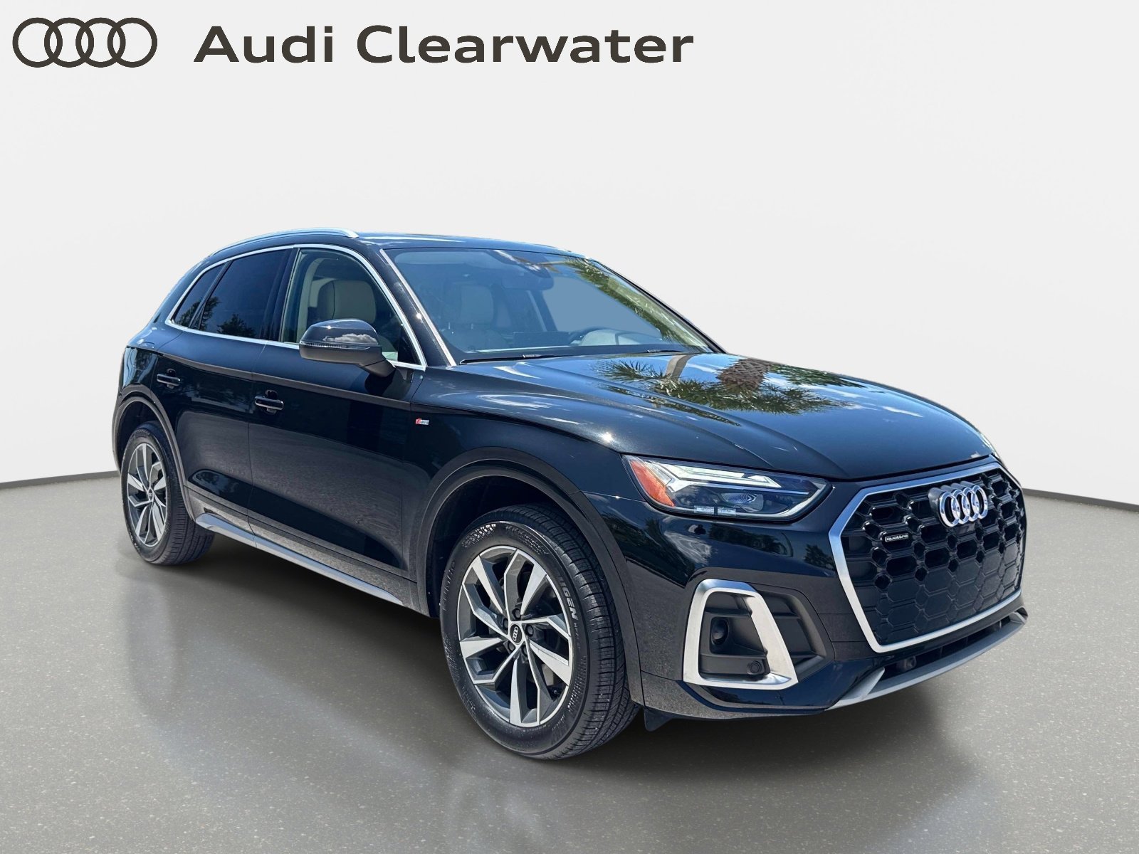 View vehicle photo 5
