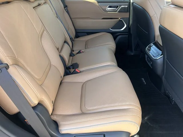 New 2027 DYNAMIC METAL INFINITI Luxe 4WD image 15