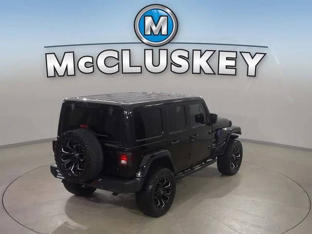 Used 2018 Black Jeep Unlimited Sahara image 30