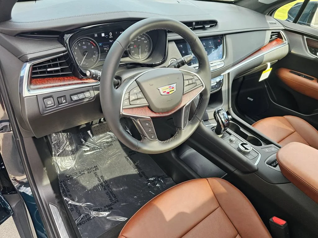 New 2026 Emerald Lake Metallic Cadillac Premium Luxury image 20