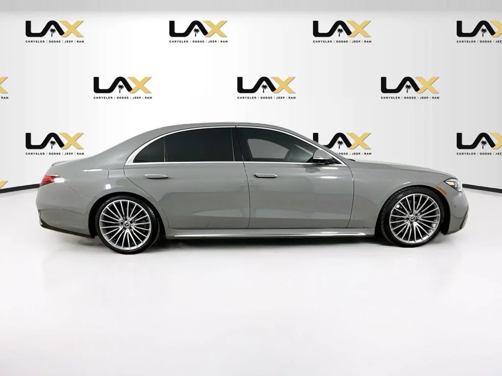 Used 2022 Gray Mercedes-Benz S 580 image 8