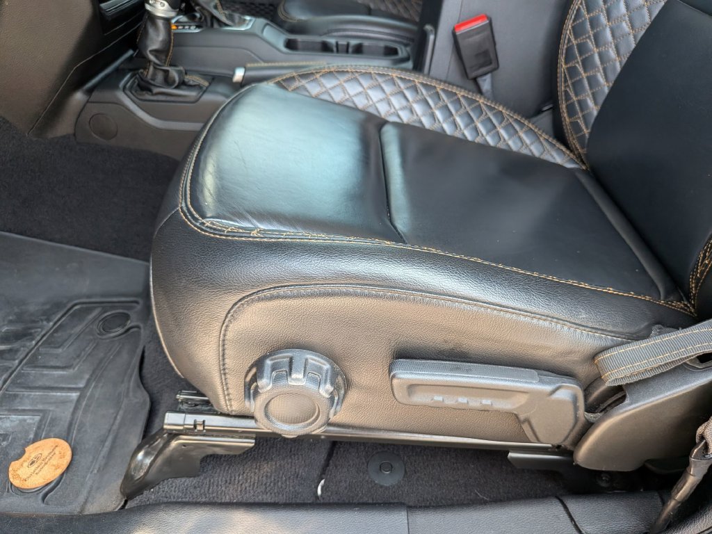 Used 2021 Black Jeep Overland image 15
