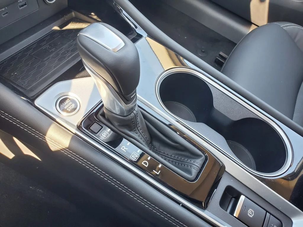 2025 Nissan Altima SL - Photo 27