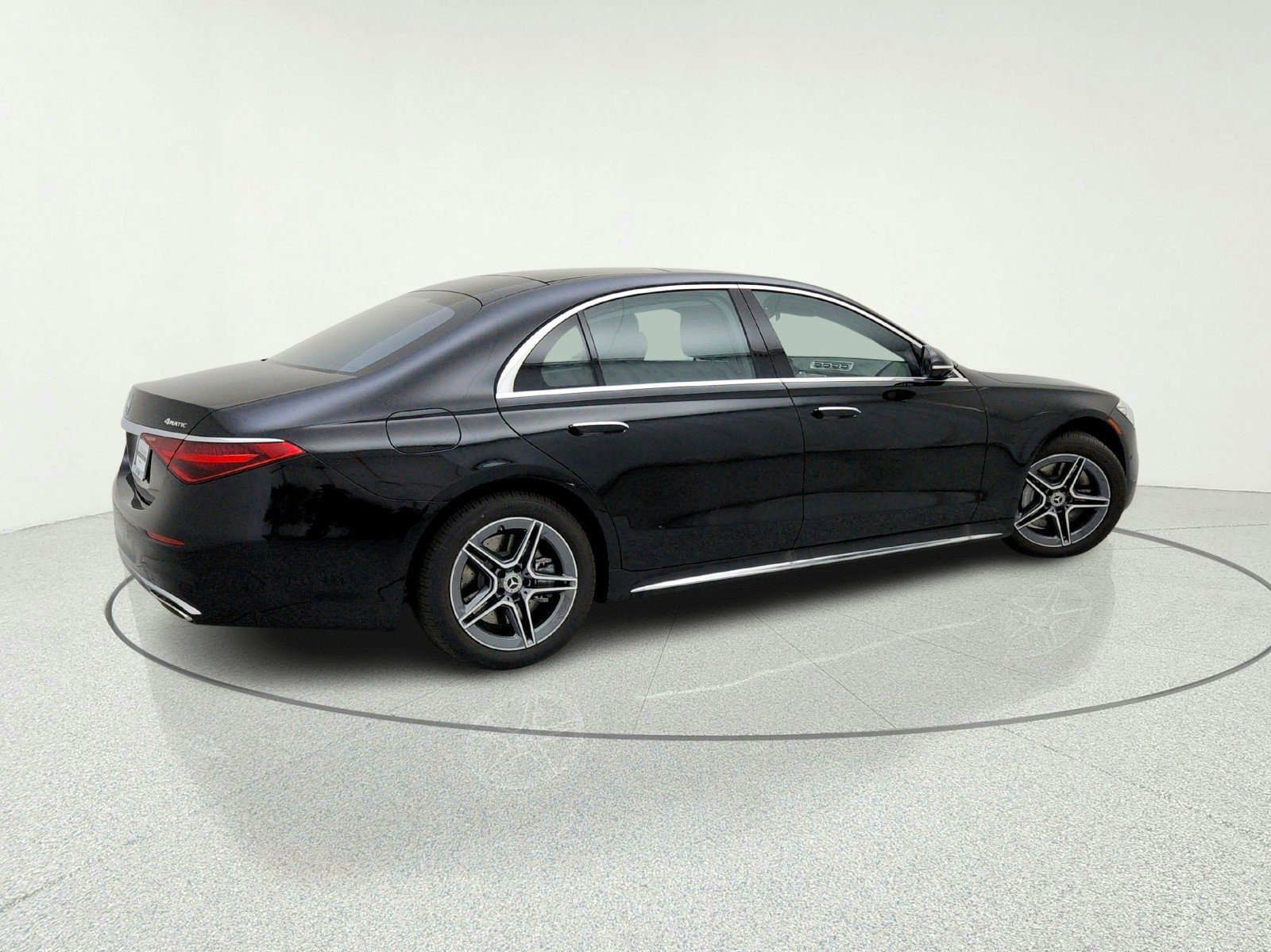 New 2026 Black Mercedes-Benz S 580e 4MATIC® Sedan image 29