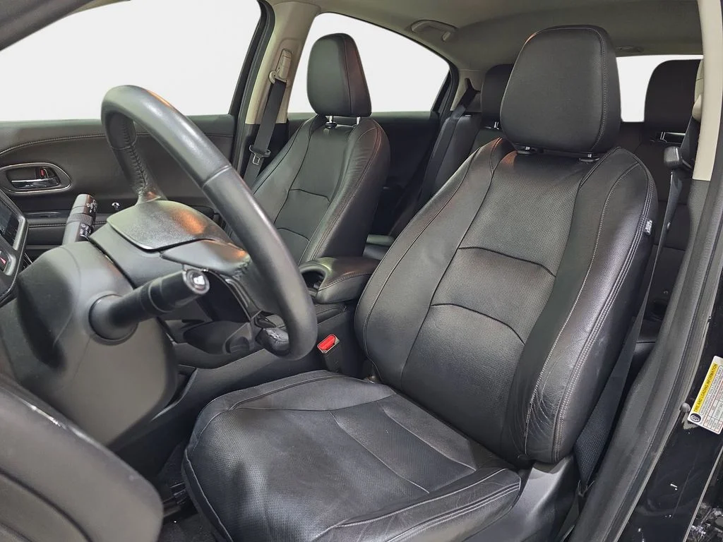 Used 2019 Black Honda Touring image 17