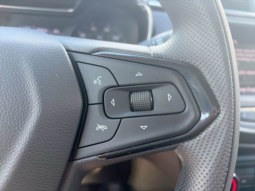 Used 2023 White Chevrolet LT image 23