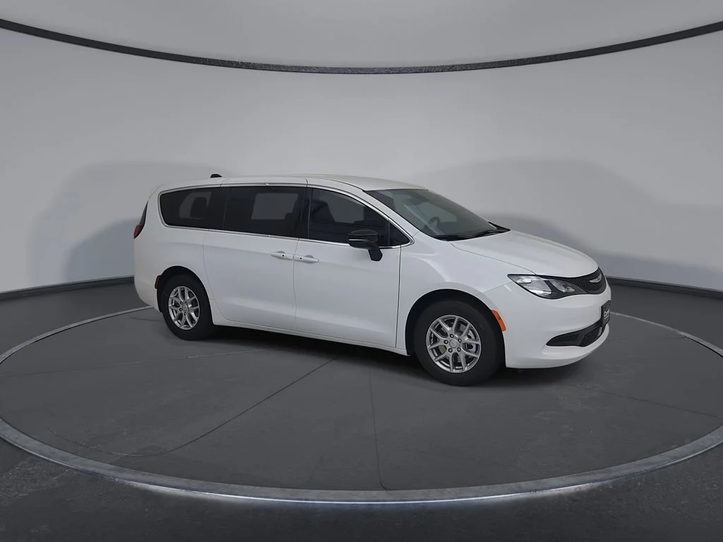 New 2027 Bright White Clear-Coat Exterior Paint Chrysler LX image 2