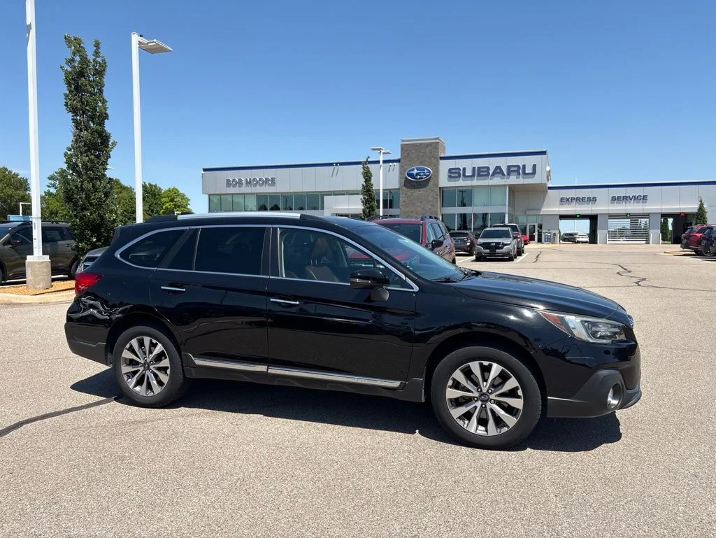 2019 Subaru Outback 2.5i Touring's photo