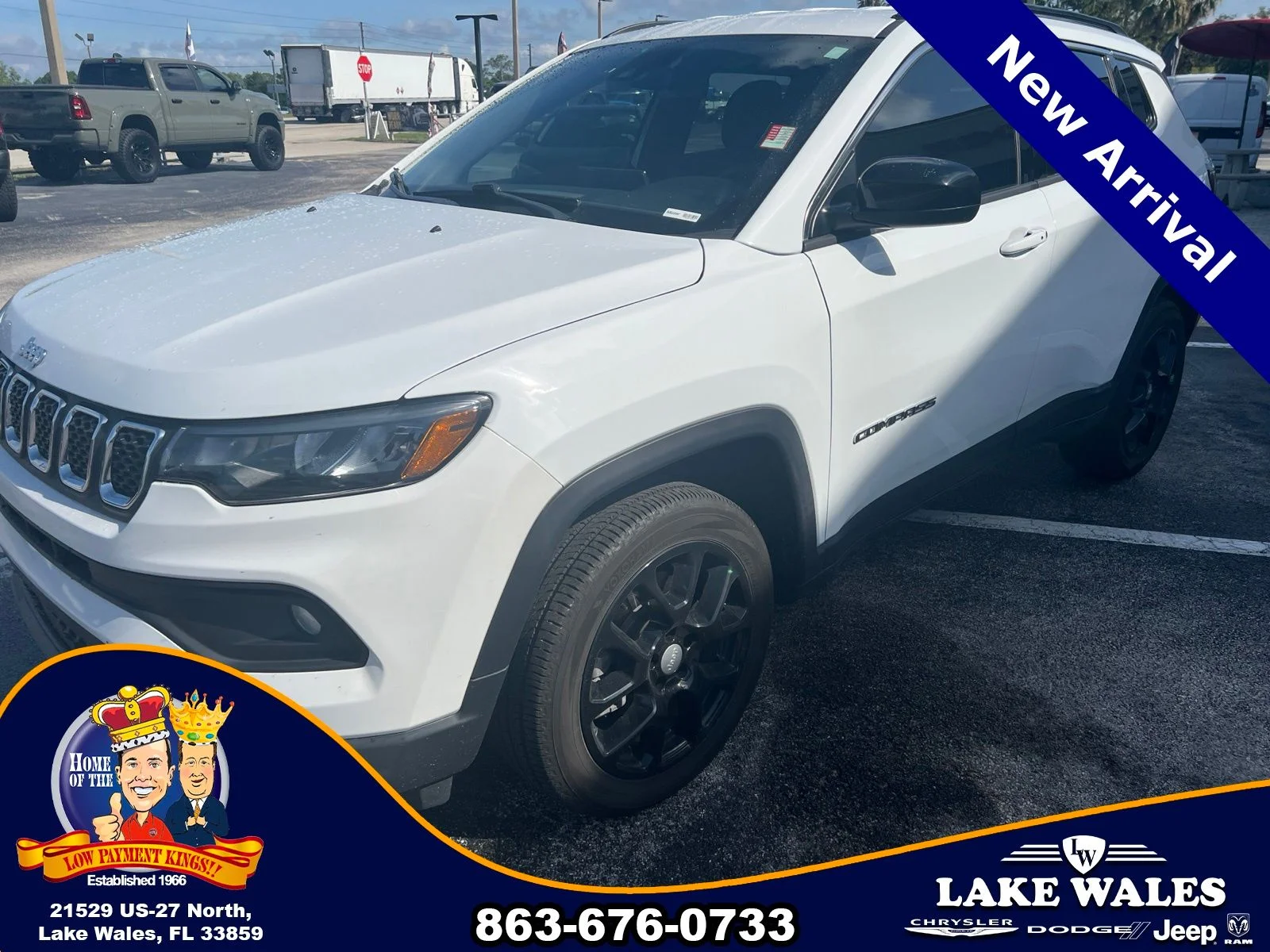 Used 2023 White Jeep Latitude Lux image 21