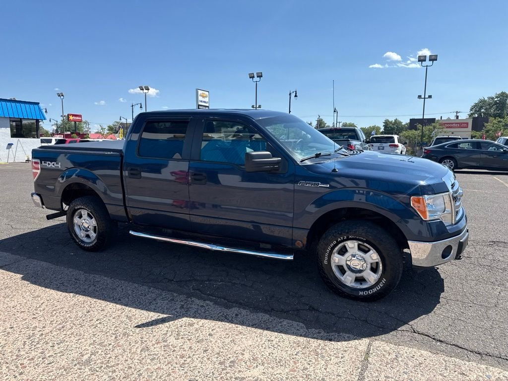 Used 2013 Blue Ford XLT image 8