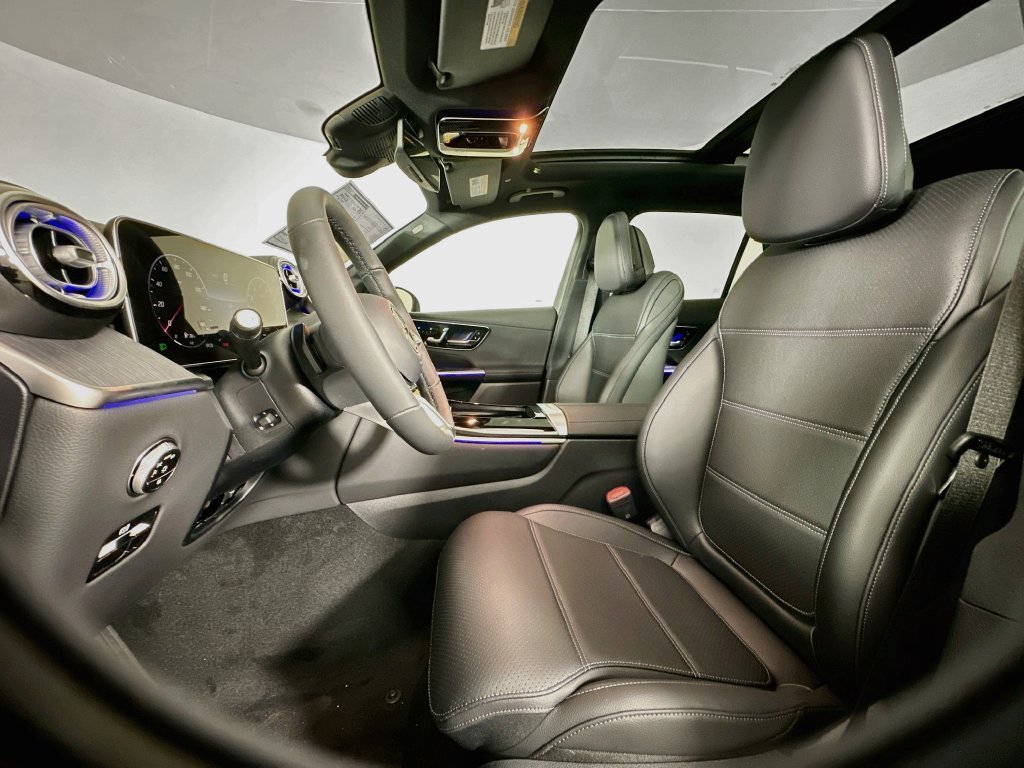 New 2027 Starling Blue Metallic Mercedes-Benz GLC 300 image 21