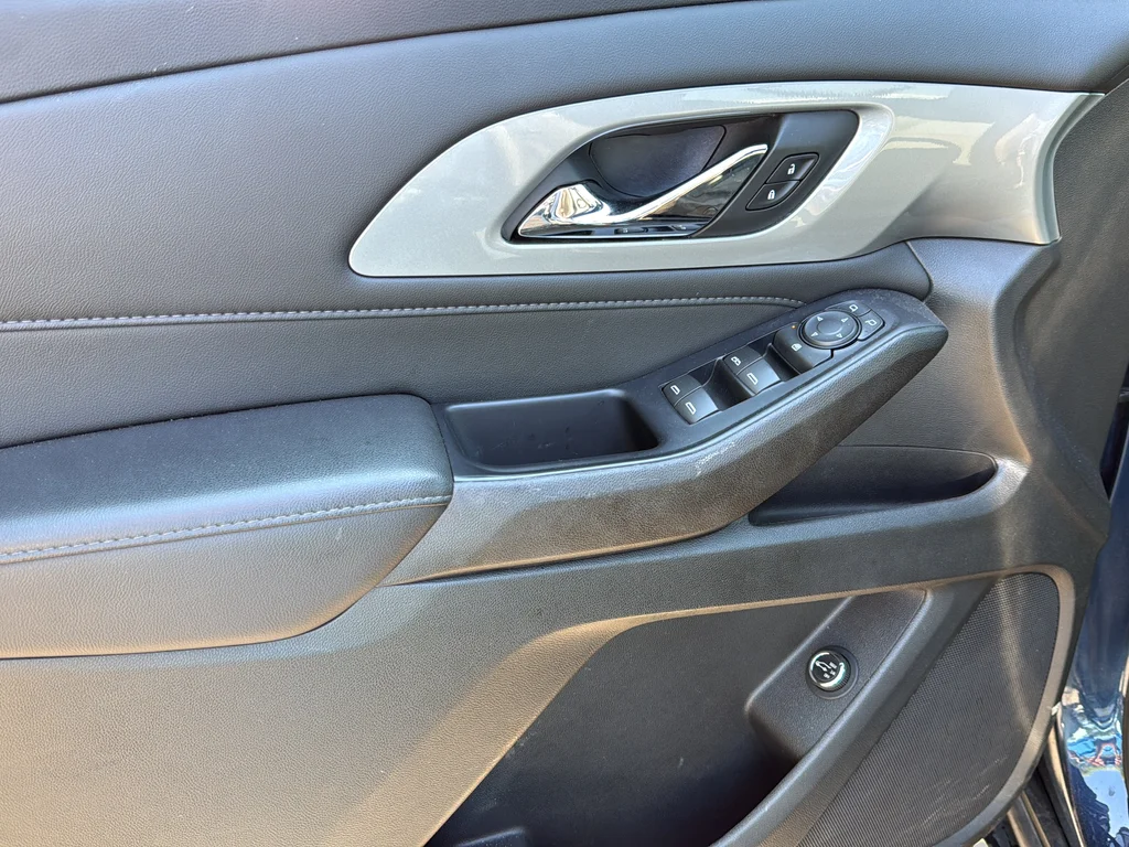 Used 2022 Blue Chevrolet LT image 24