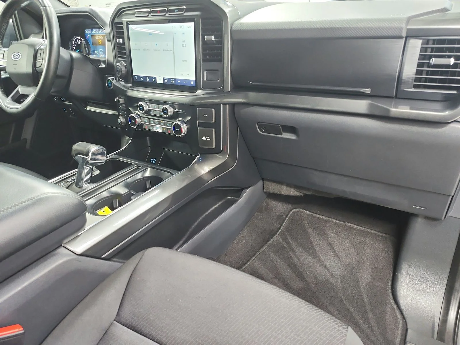 Used 2023 Gray Metallic Ford XLT image 38