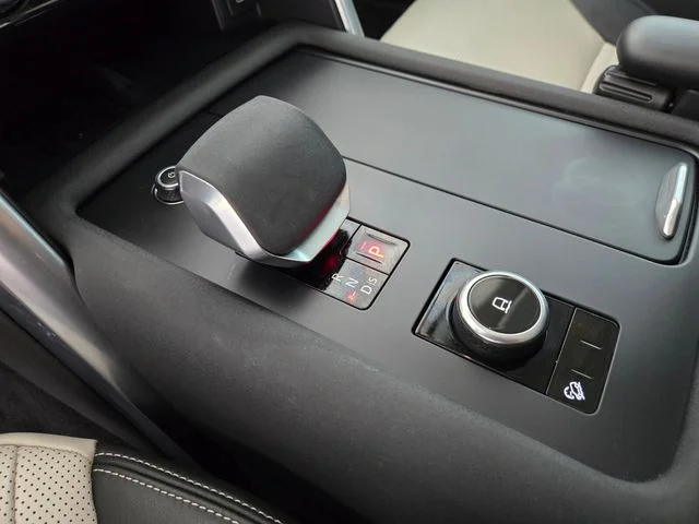 Certified Used 2025 Black Land Rover Dynamic SE image 23