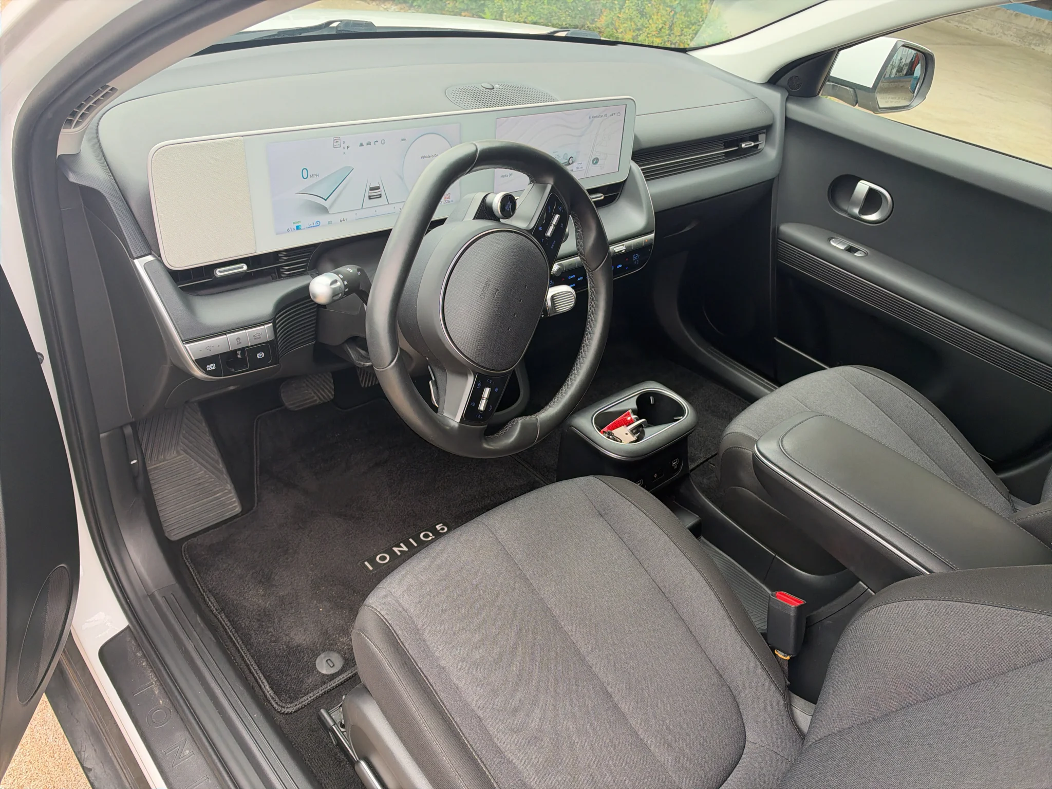 Used 2024 Atlas White Hyundai SEL image 11