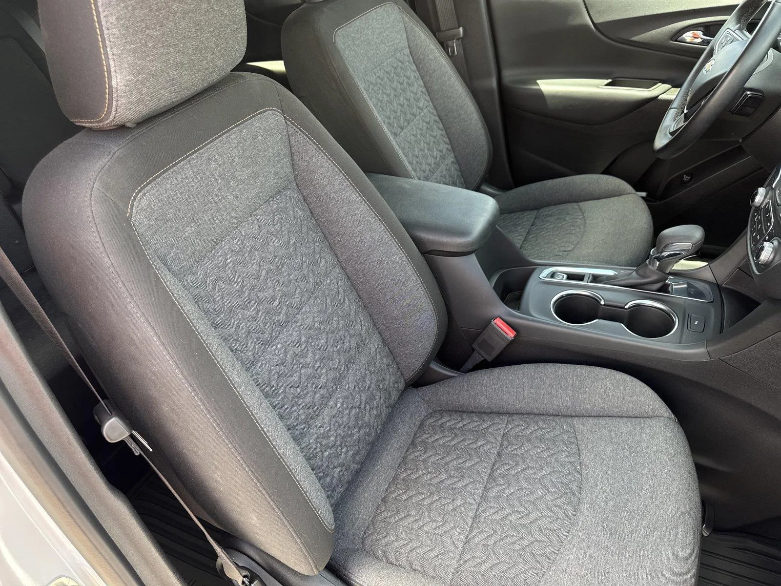 Used 2024 Summit White Chevrolet LT image 37
