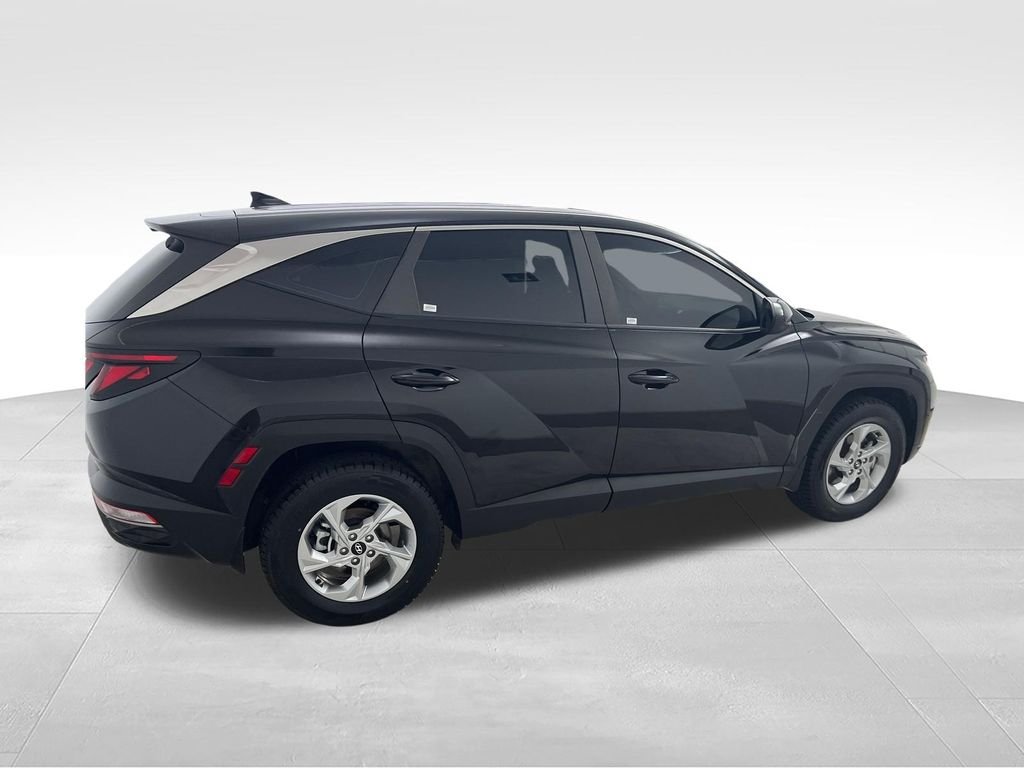 Used 2024 Black Hyundai SE image 6