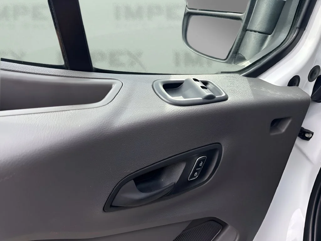 Used 2023 White Ford XL image 22