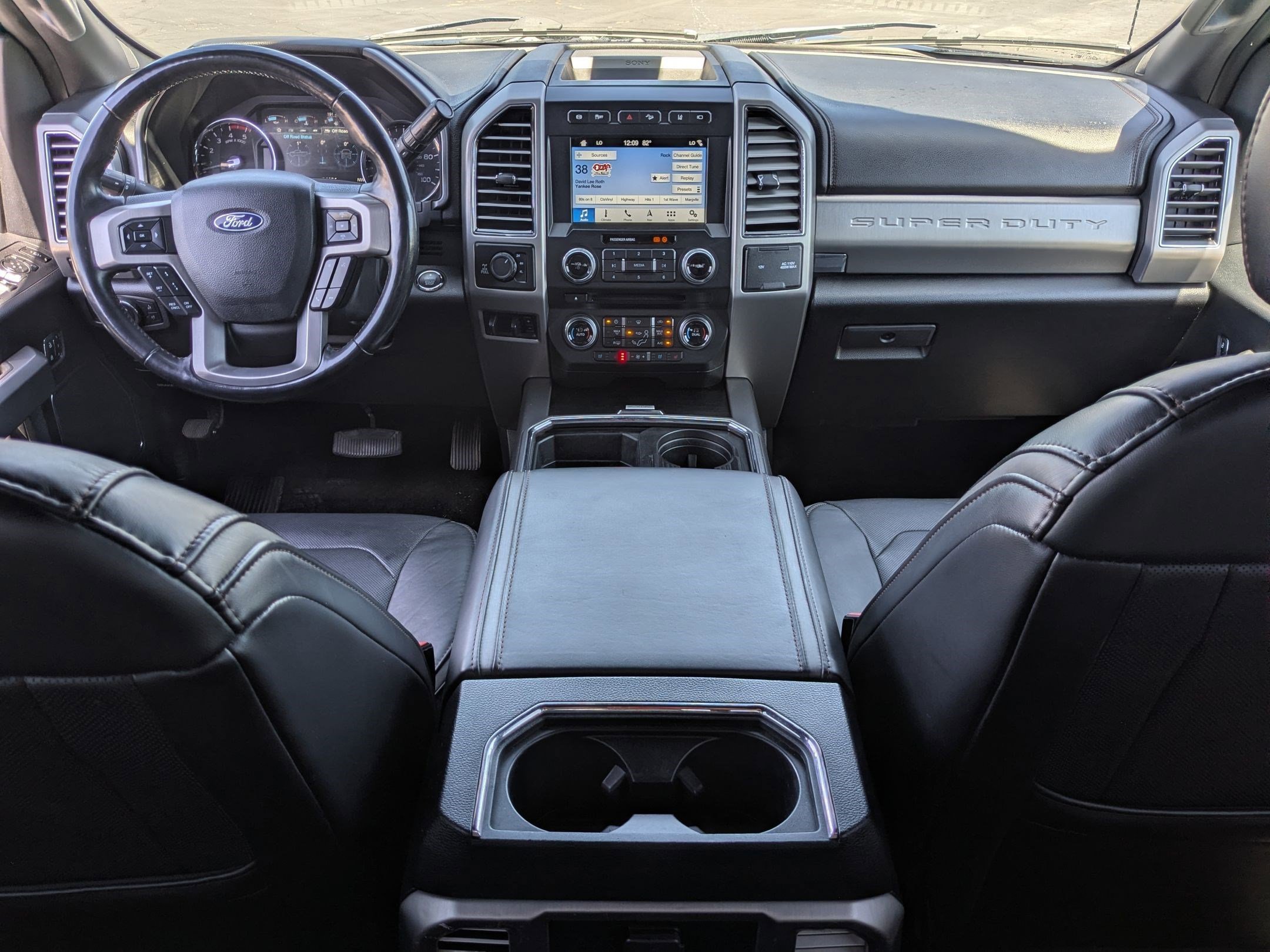 Used 2018 Shadow Black Ford Platinum image 33