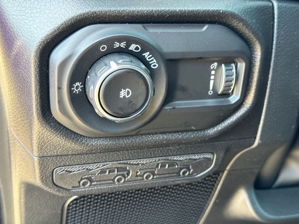 New 2026 Reign Jeep Sport S image 27