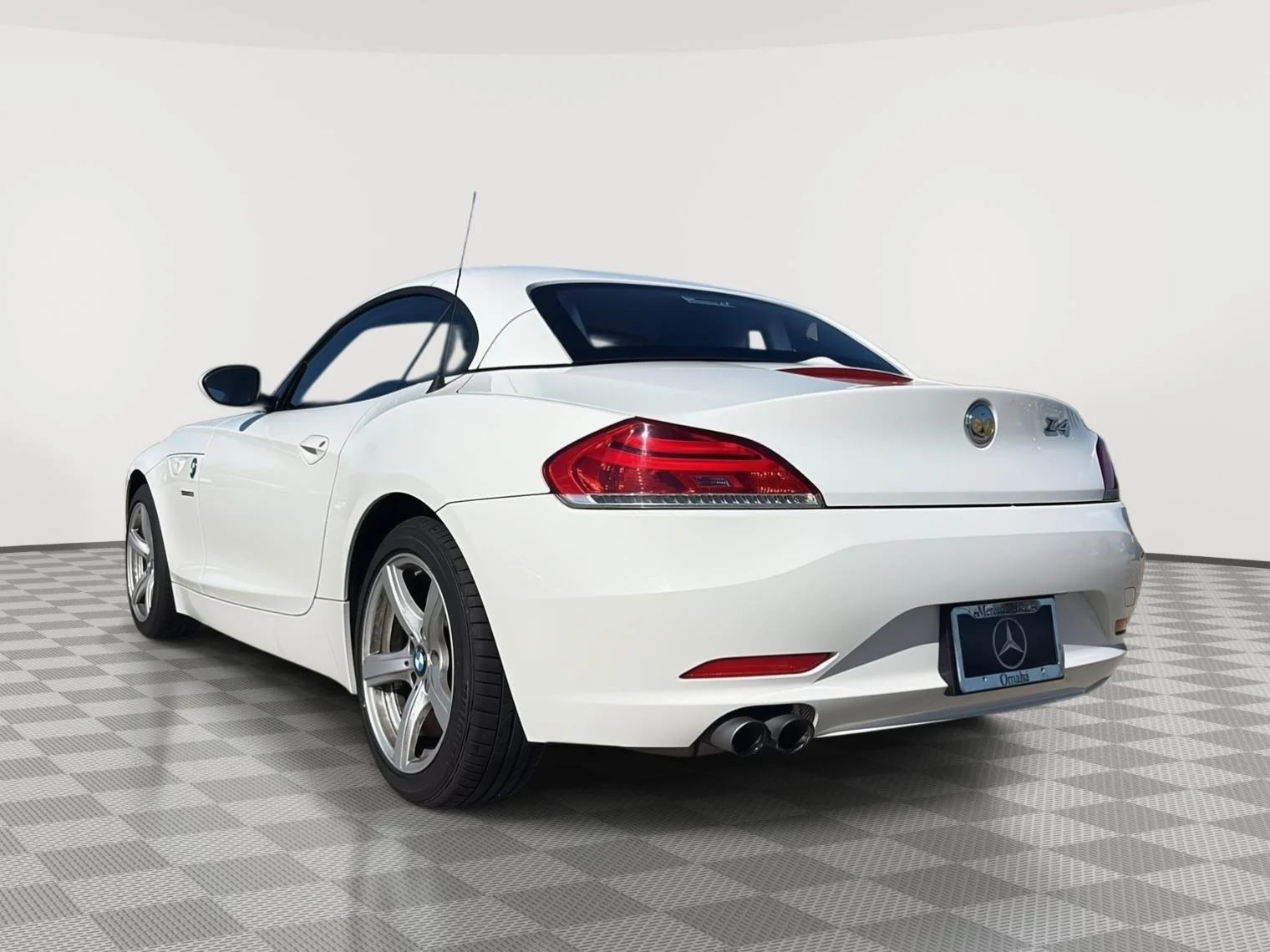 Used 2011 Alpine White BMW sDrive30i image 5
