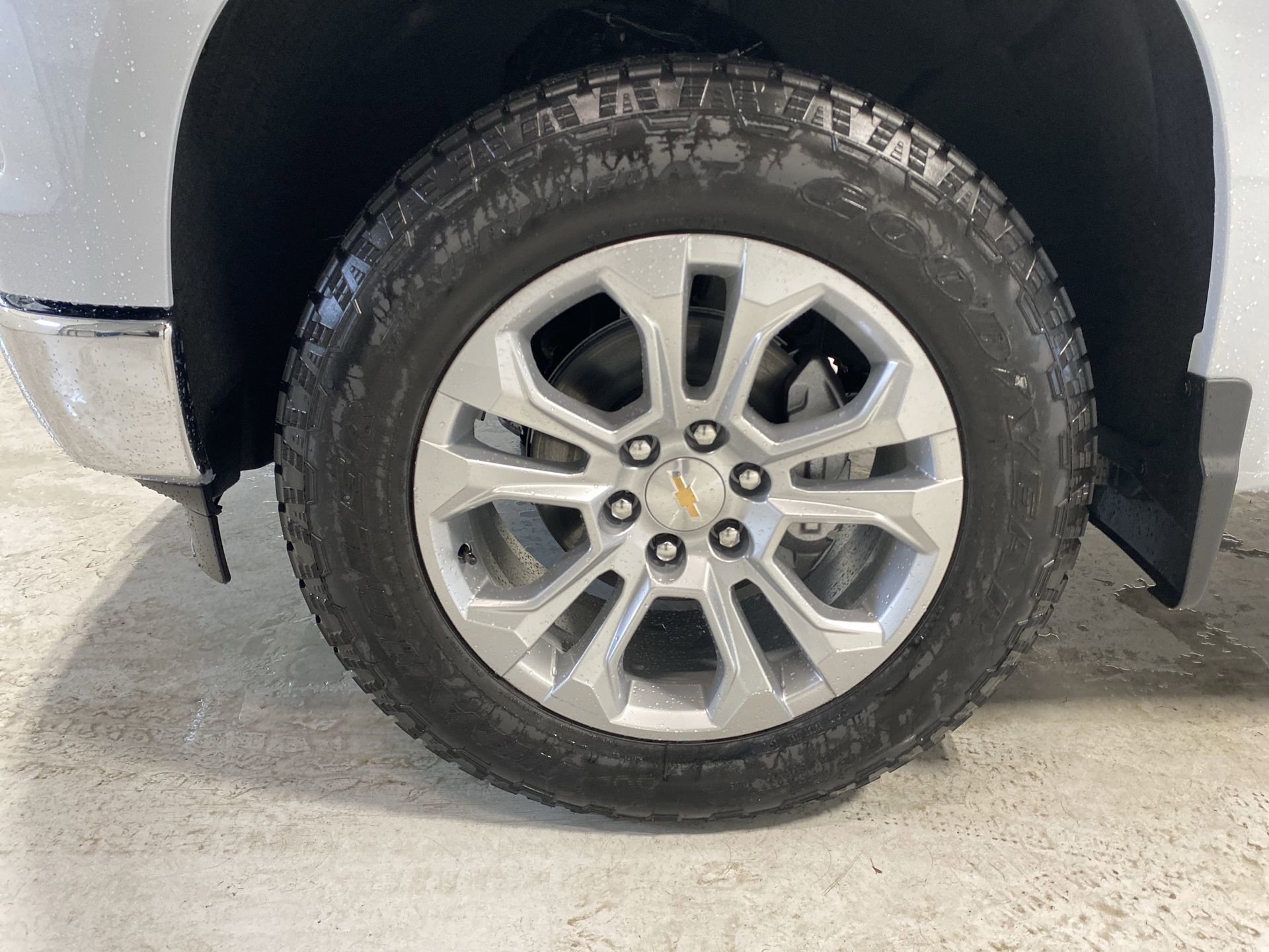 2026 Chevrolet Silverado 1500 LTZ - Photo 32